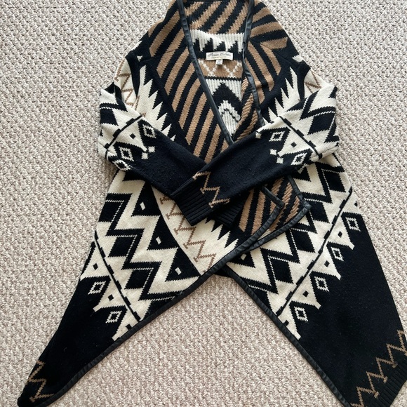 Aztec Fall Cardigan - Picture 3 of 6